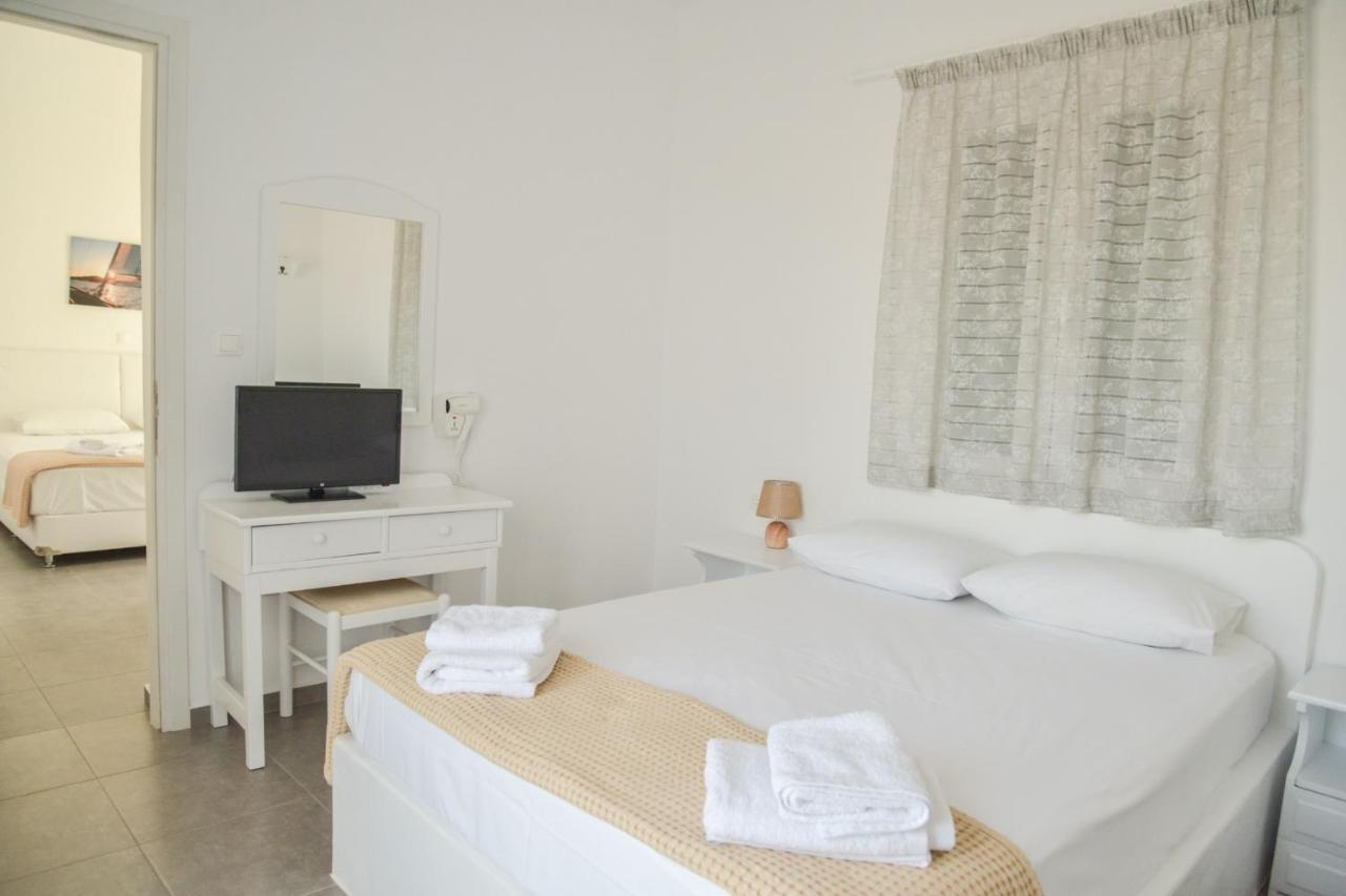 Zeras Apartments Adamantas  Buitenkant foto
